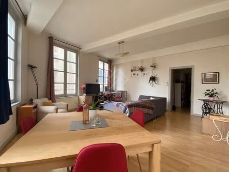 hyper centre   t4 de 74 m² refait à neuf !