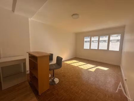 location appartement 2 pièces  41.58m²  mantes