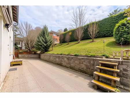 saint-avold : appartement avec terrasse et garage à vendre