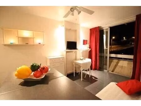 studio meublé avec vue dégagée