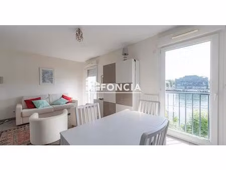la mulatiere quai jj rousseau- grand studio t1 avec vue imprenable sur la saône et conflue