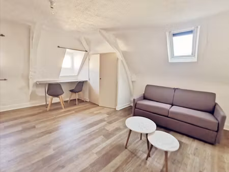studio meublé mansardé