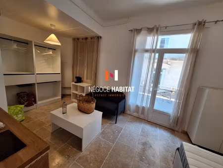 studio meuble avec balconnet refait a neuf