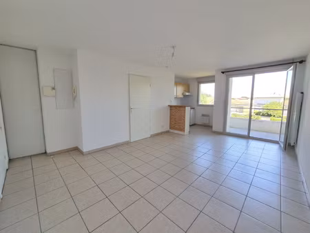 saint-martin-du-touch - t2 avec balcon et parking