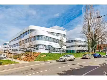 location bureaux 244m²