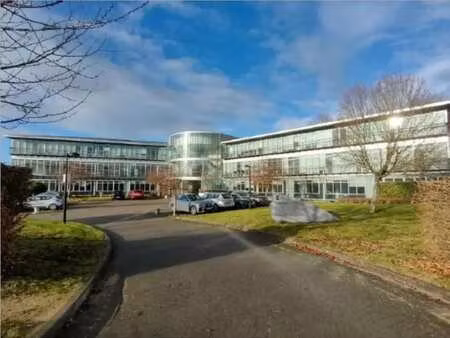 location bureaux 934 m² à 2 810 m²