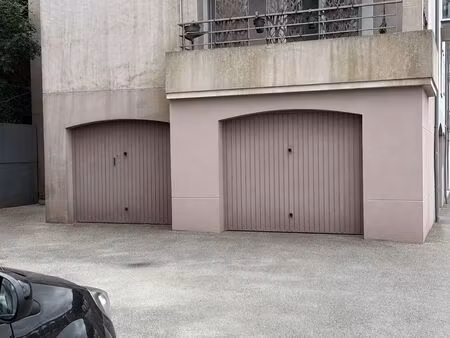 garage - 12m ²