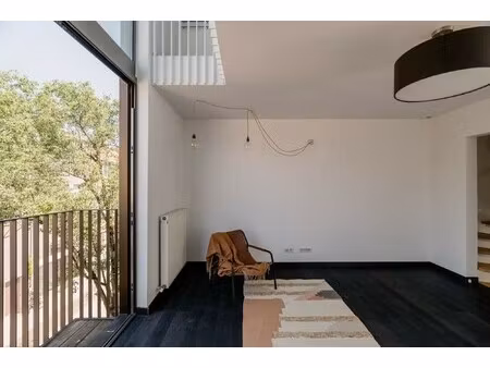 egge  egge  egge. tegen deze woning kan je geen ‘nee’ zegge’.