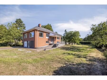 te renoveren huis op een perceel van 2445m² te koop in geel