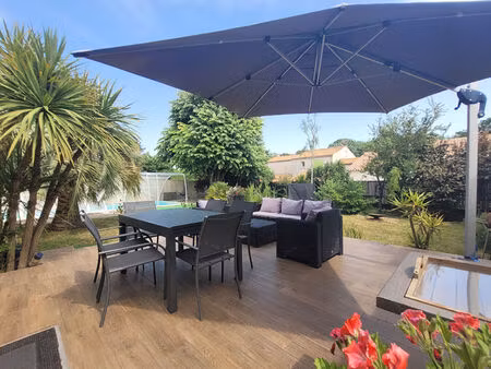 vente maison 6 pièces  150.78m²  la rochelle