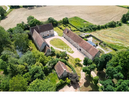 propriété de caractère avec gîtes entre falaise et argentan