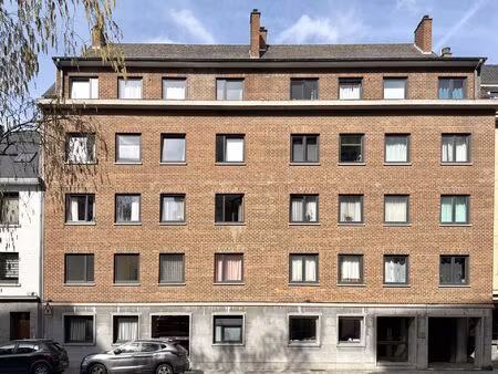 appartement à louer avec terrasse et 2 chambres   jambes (vbe29341)