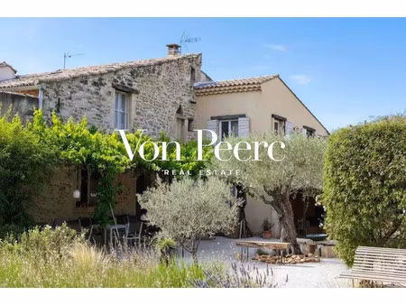 maison de luxe à vendre à saint-laurent-des-arbres