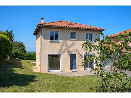 maison de luxe à vendre à lissieu