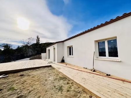 vente maison 4 pièces 100 m² lodève (34700)