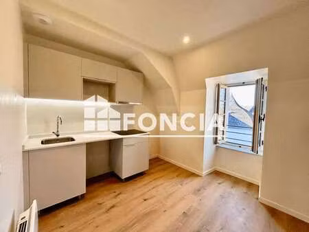 location appartement 3 pièces à auray (56400) : à louer 3 pièces / 66m² auray
