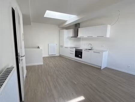 appartement à louer avec terrasse et jardin   laeken (vbe29389)