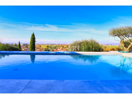 villa de luxe à vendre dans le quartier chassieu le haut