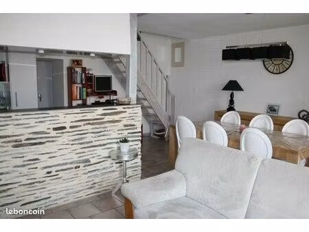 maison de bourg  83 m 2