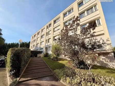 résidence calme et sécurisée : t1 meublé - 30m2 (chauffage + eau chaude inclus)