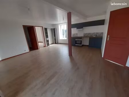 a louer appartement t3 dans le centre de nantiat