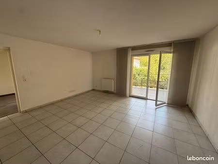 location appartement centre ville gex