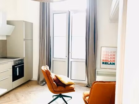 t2 meublé 35 m² + terrasse 20 m² – charges tout incluses – bordeaux centre