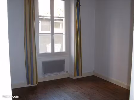 hyper-centre studio pour etudiant(e)