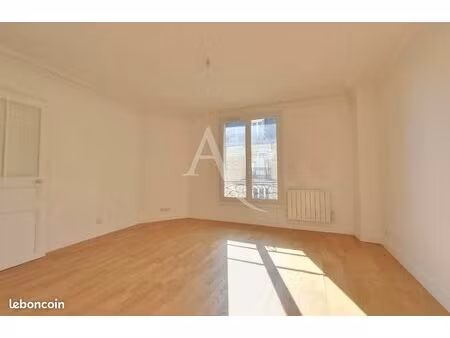 studio 1 pièce 23 m²