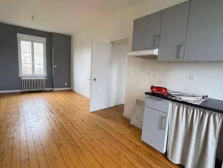 location appartement 2 pièces à tinchebray-bocage (61800) : à louer 2 pièces / 49m² tinche