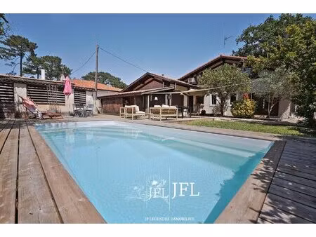 belle villa landaise avec appartement  piscine et terrain arboré à capbreton