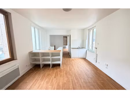 location appartement  30.37 m² t-2 à château-thierry  399 €