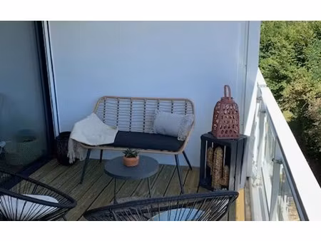 location appartement  m² t-2 à la rochelle  772 €