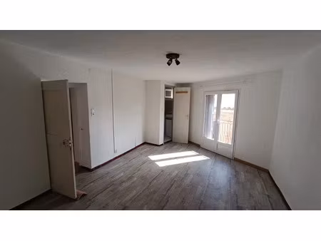 location appartement 2 pièces 45.6 m² à pignans (83790)  495 €