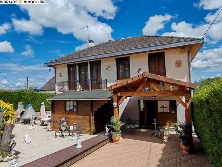 charmante maison familiale avec jardin de 1024m².