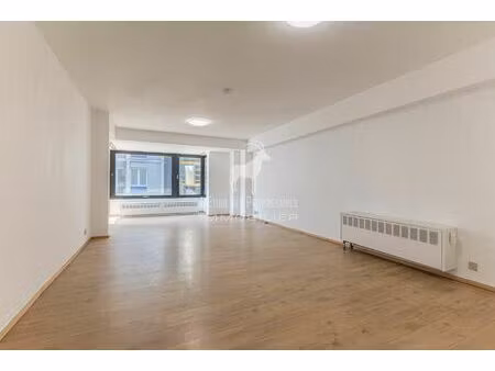 appartement à louer à boulevard joseph tirou 17 charleroi (vbe29457)