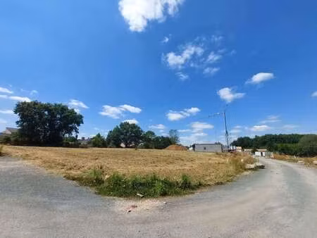 vente terrain à saint-denis-la-chevasse (85170) : à vendre / saint-denis-la-chevasse