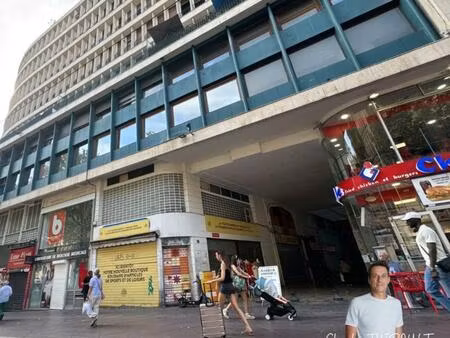investissement locatif – t2 vendu loué au cœur de marseille