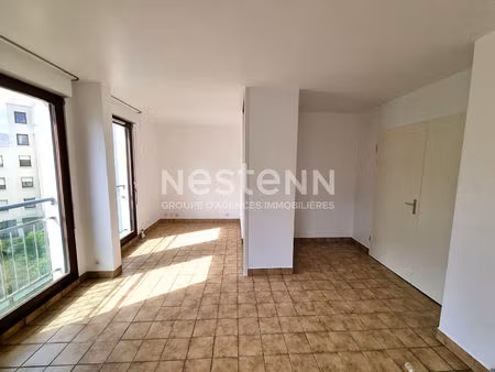 montigny le bretonneux centre ville f1 de 34m² en etage avec asc et park.s/sol