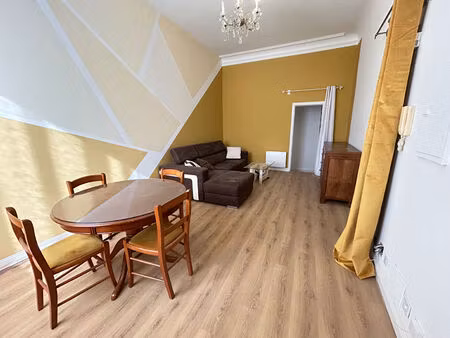 location appartement 2 pièces  49.60m²  narbonne