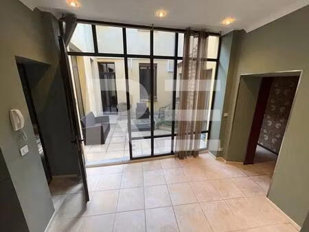 appartement p4 situé au centre de nîmes