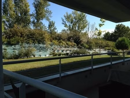 à louer – appartement t3 de 67 m² avec terrasse – saint-jean