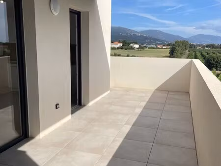 appartement 3 pieces dans residence recente avec terrsse de 30 m² 20215 vescovato