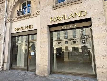 local commercial 118 m² - rue royale