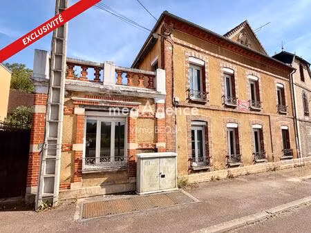 propriété de caractère avec deux logements indépendants