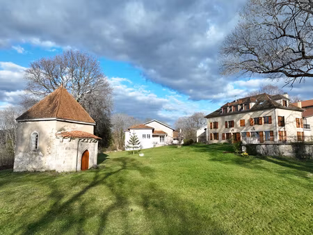 domaine d'exception en auvergne un hameau privé au potenti