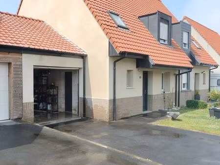maison - 85 m2 - 4 pièces - non meublé