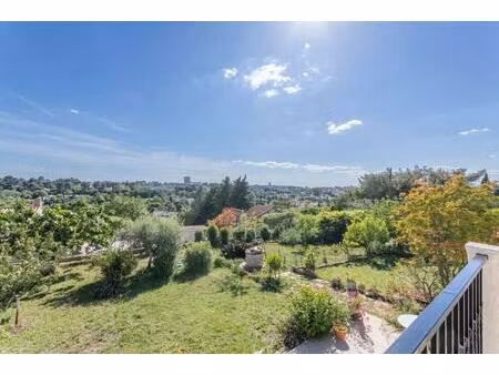 maison/villa t6 de 159 m2 à allauch 13190