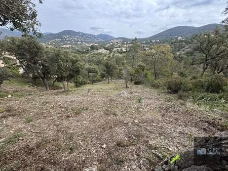 terrain à bâtir domaine de valcros à la londe-les-maures