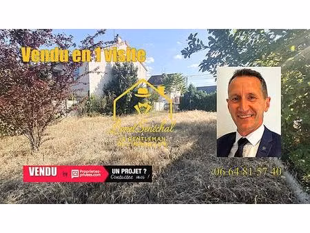 terrain à bâtir entièrement plat de 357 m2 avec une façade de 12 m à le mans quartier pont